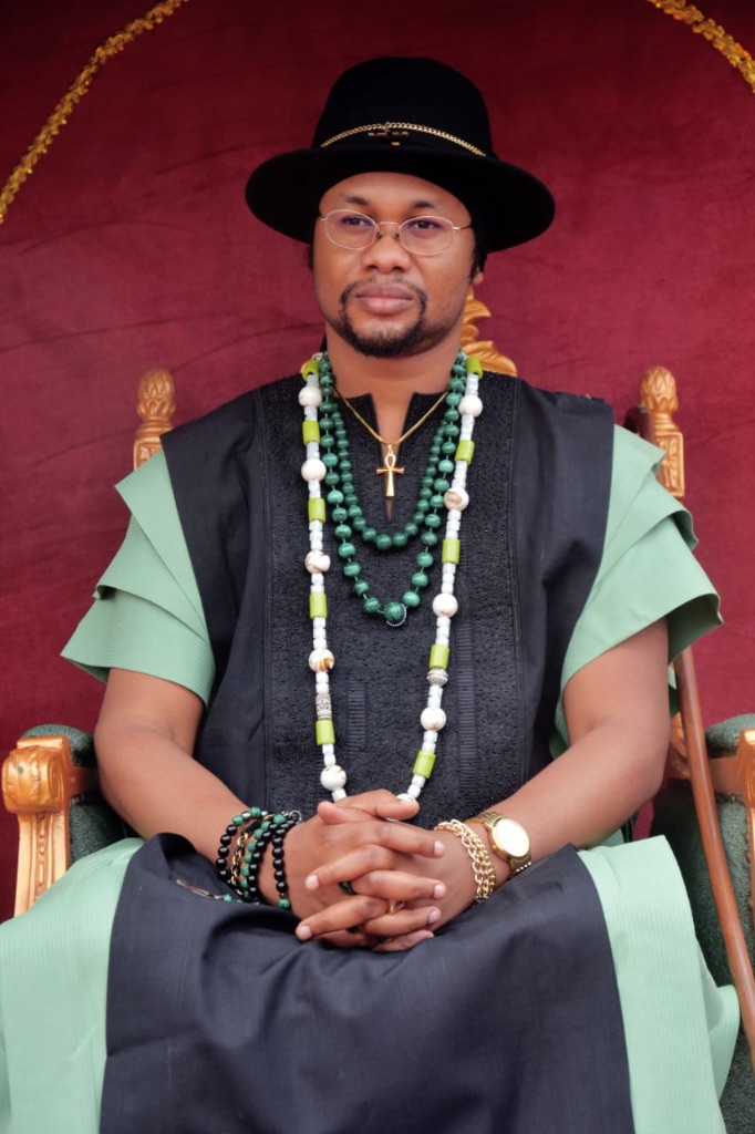 Sa Majesté Masambukidi Ier, Roi Divin du Bassin du Congo, lors de l'anniversaire royal du 30 Juillet 2026