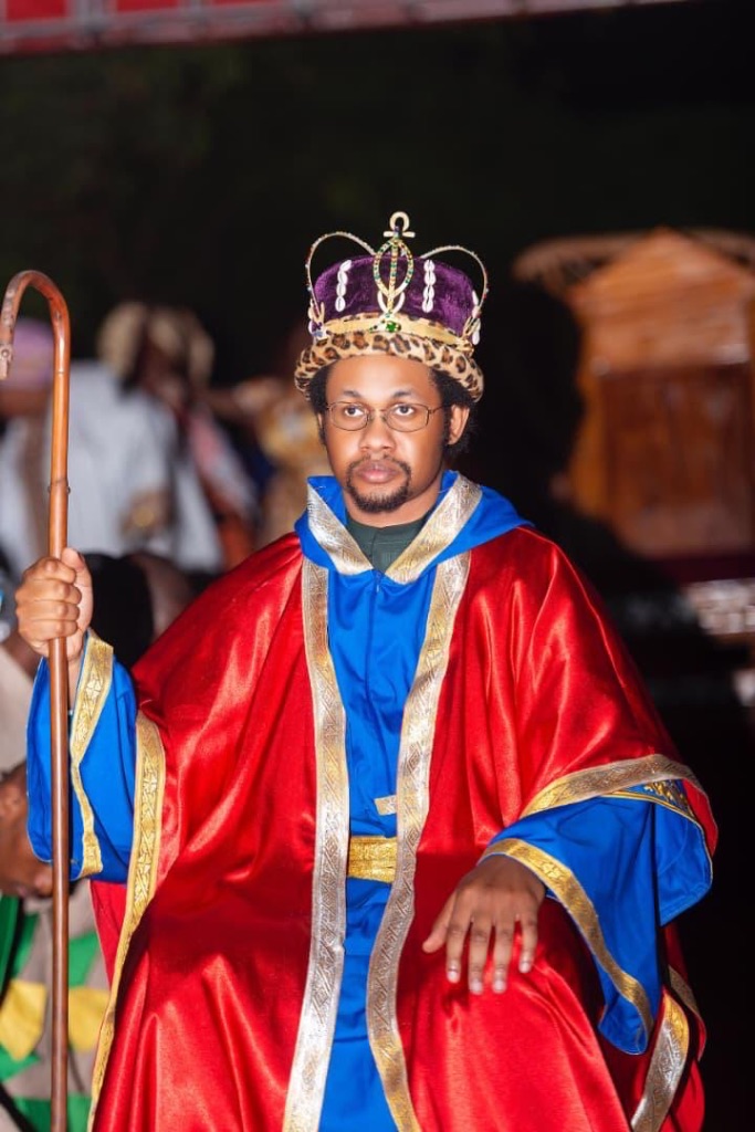 Sa Majesté Masambukidi Ier couronné Roi Divin du Bassin du Kongo — Kinshasa, 30 octobre 2025
